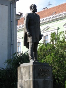 2008.06.23. Erdély, 03-Székelyudvarhely, Orbán Balázs szobraIMG 0144