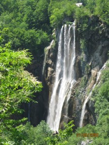2009.05.21. Horvátországban, csoportunk a plitvicei tavaknál 072