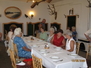 2009.08.13. Agárdi kiránduláskor a Vadász étteremben  001