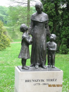 2010.05.05. Martonvásár, az Óvodamúzeum látogatásakor 054